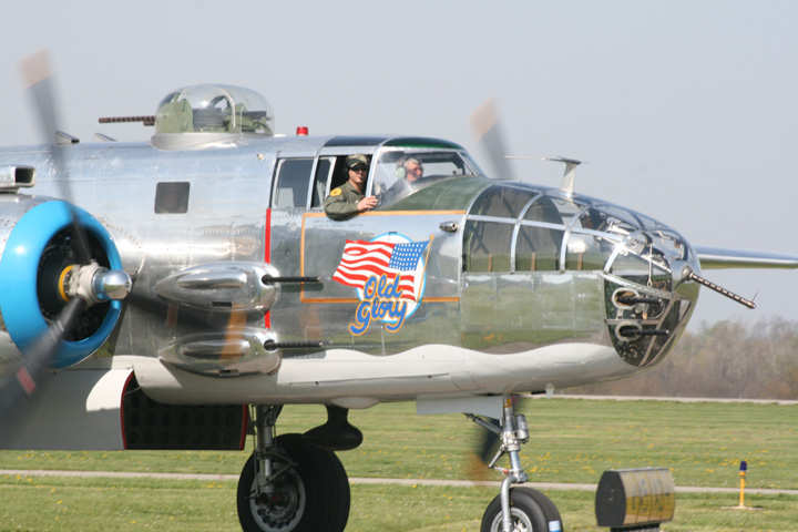 Warbirds And Airshows - 2012 Urbana B-25 Gathering